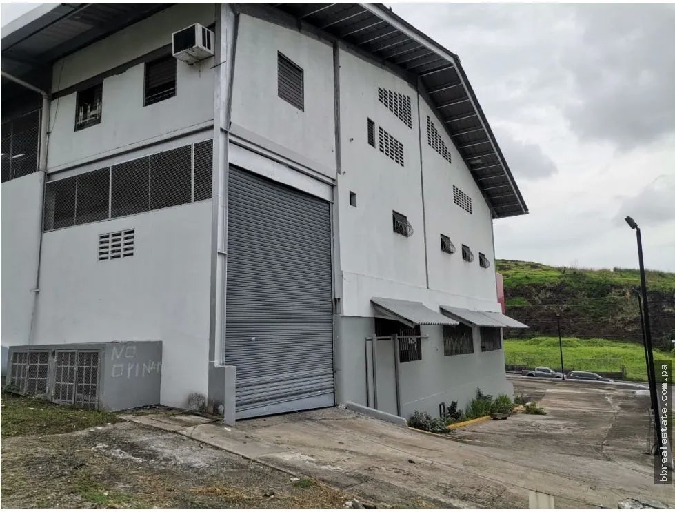Se alquila local comercial, Vía Cincuentenario