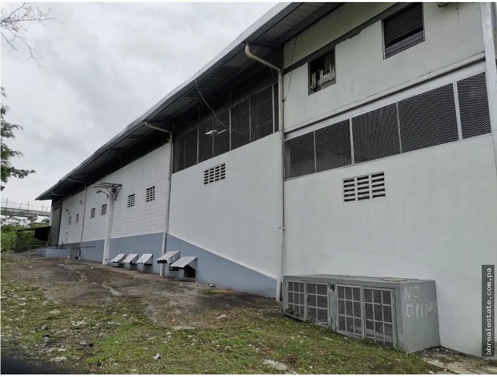 Se alquila local comercial, Vía Cincuentenario