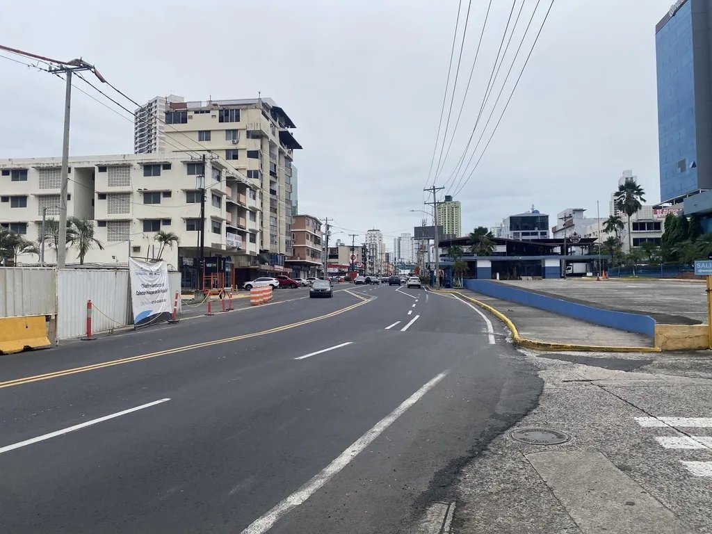 194 m² Commercial Space for Rent on Vía Brasil