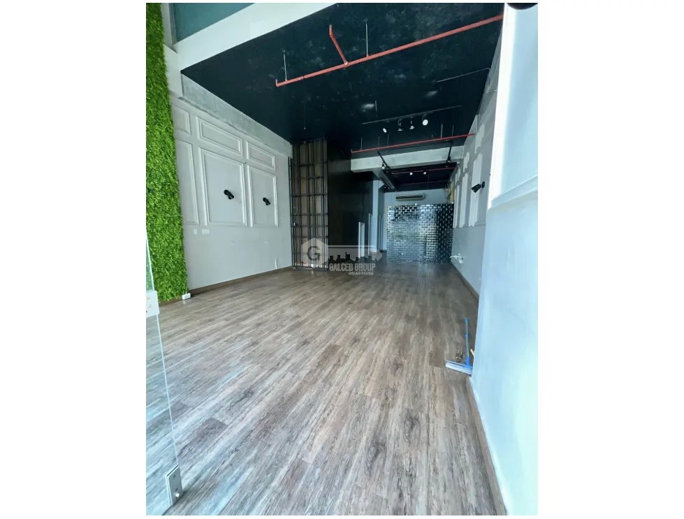 LOCAL COMERCIAL / VIA PORRAS / 90M / PLANTA BAJA / TERRAZA