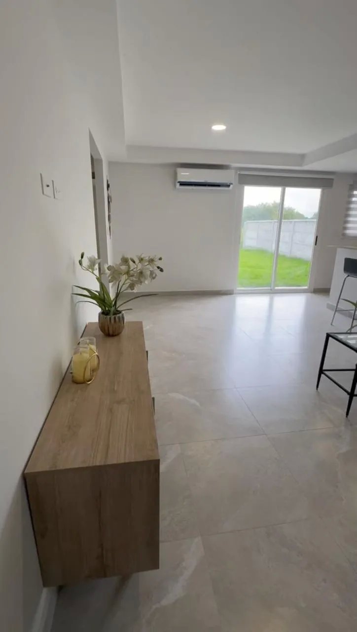 House for Sale, Fourth in the David Riviera