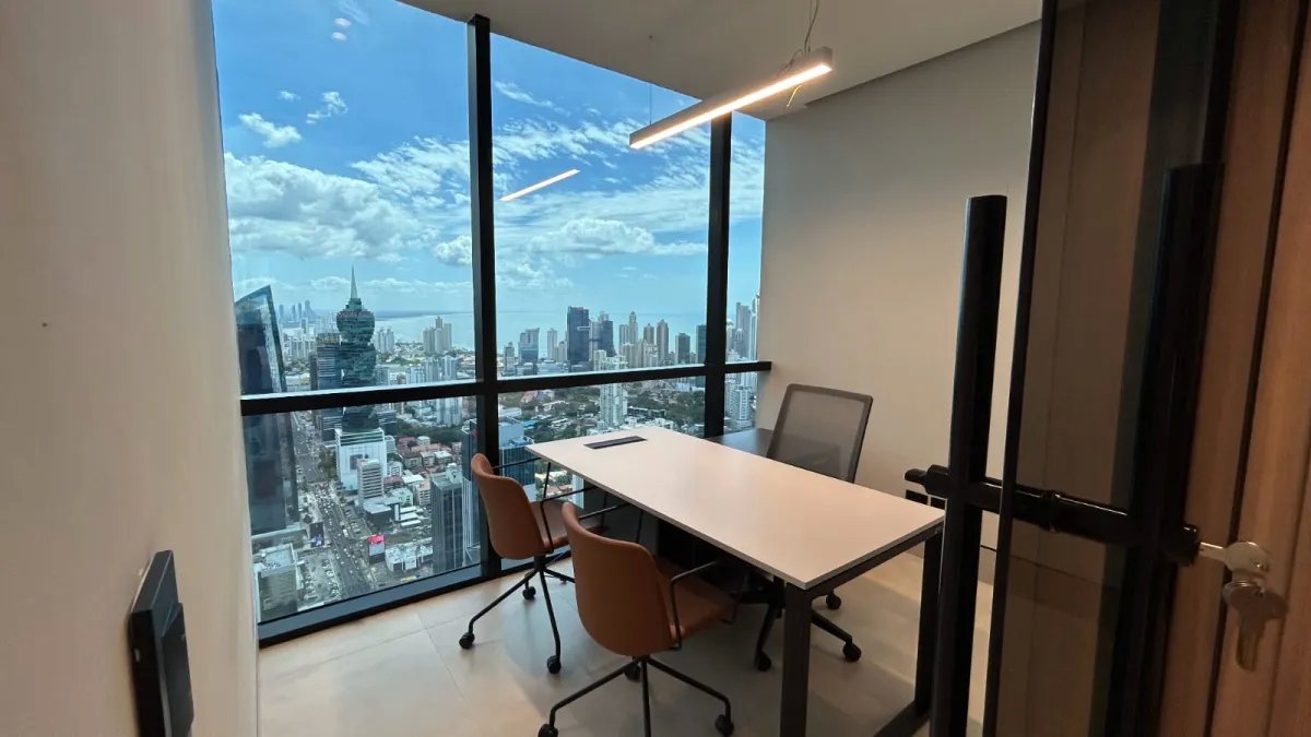 Oficina amoblada en alquiler  Towerbank | Calle 50