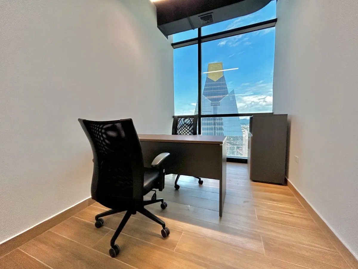 Oficina amoblada en alquiler  Towerbank | Calle 50