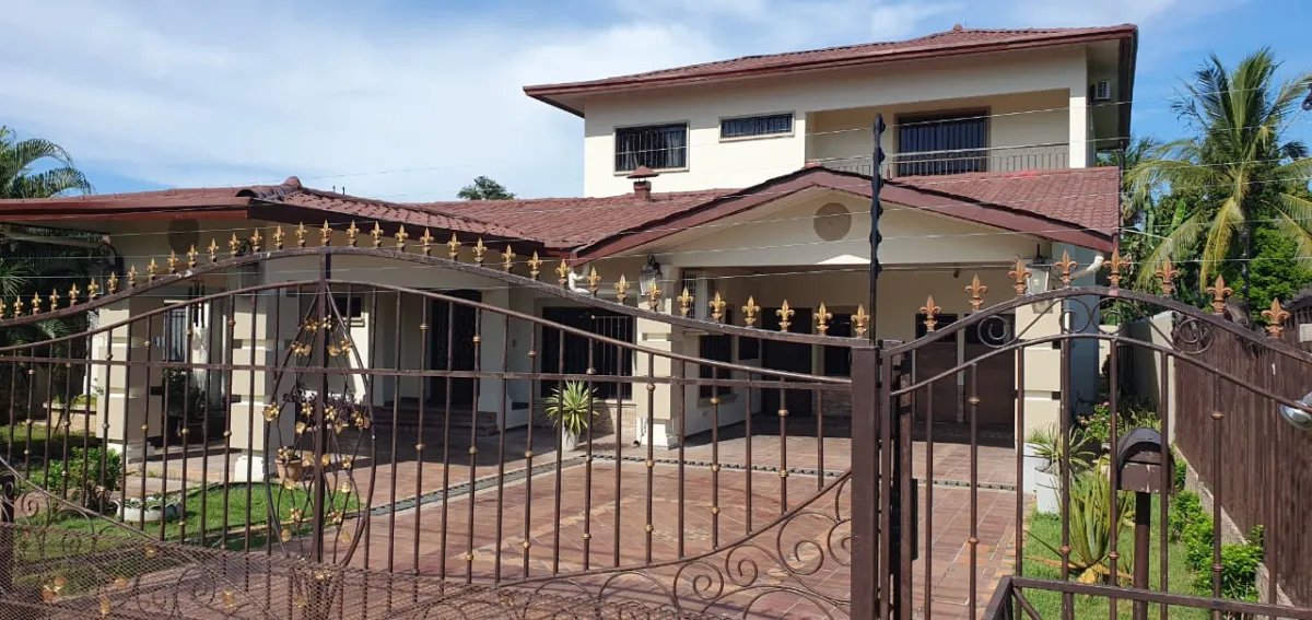 Casa en Venta en Urbanización La Riviera