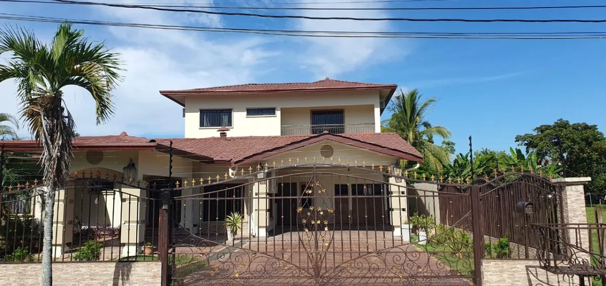 Casa en Venta en Urbanización La Riviera