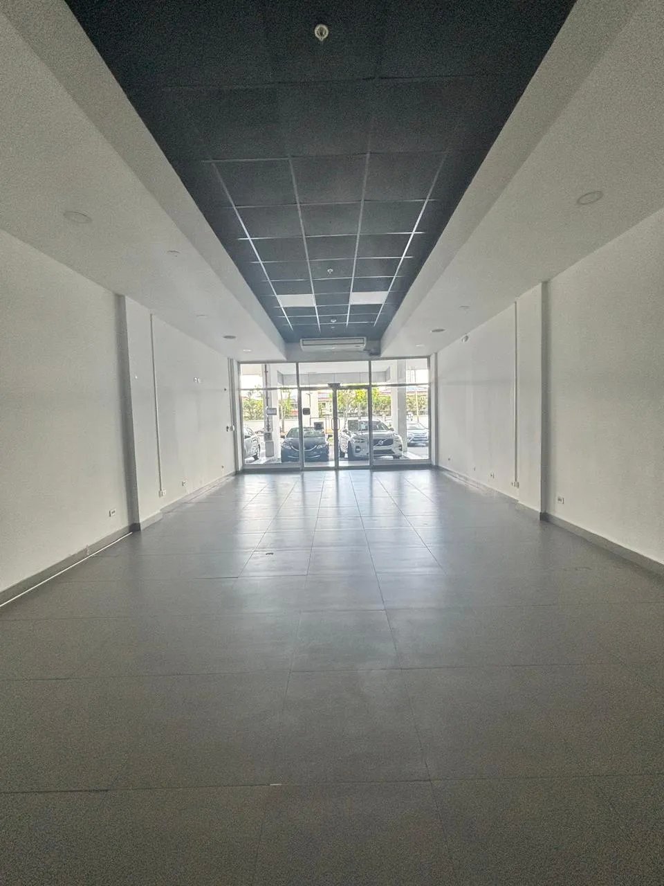Local comercial en Alquiler en Costa del Este