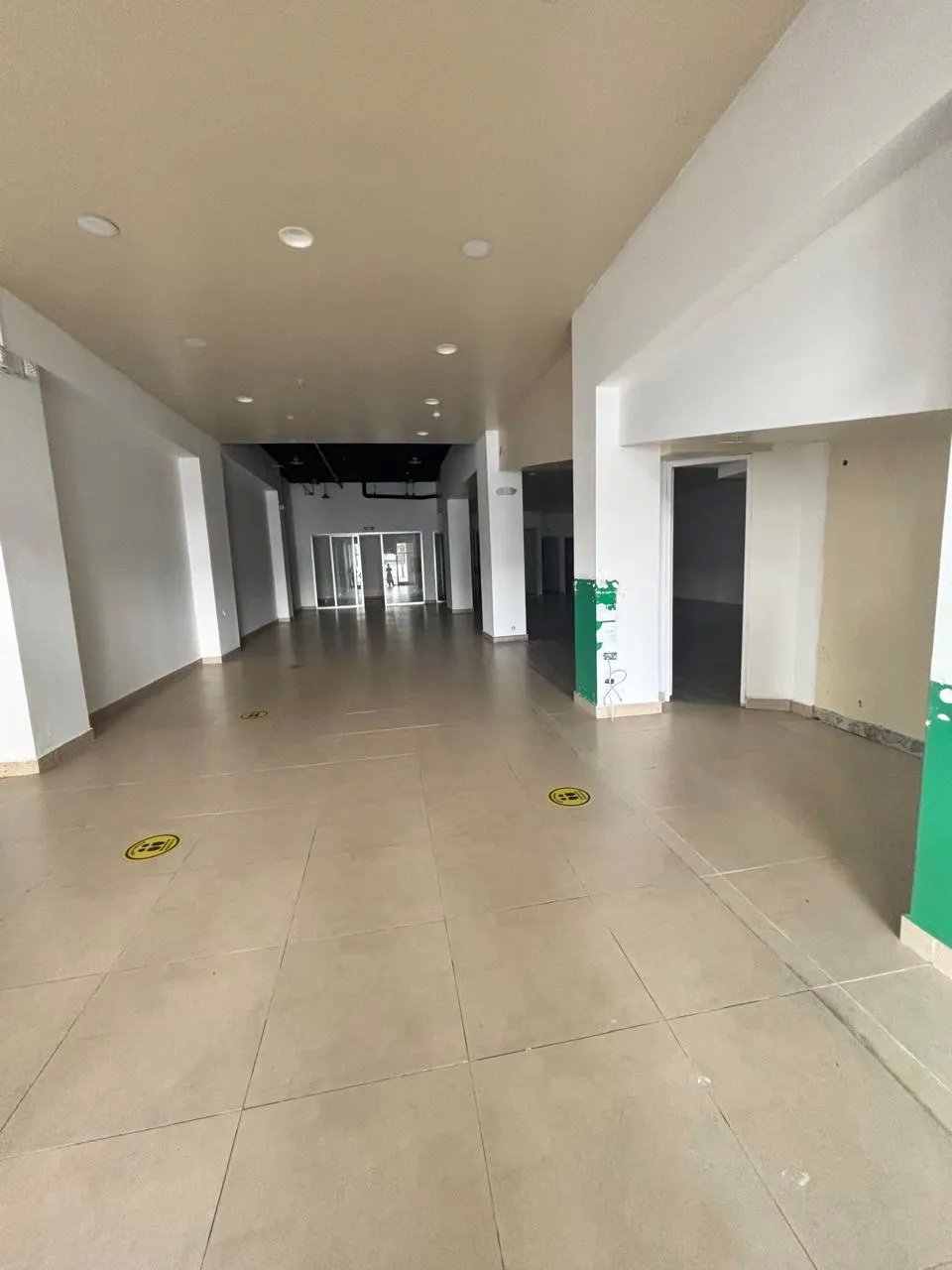 Local comercial en Alquiler en Costa del Este