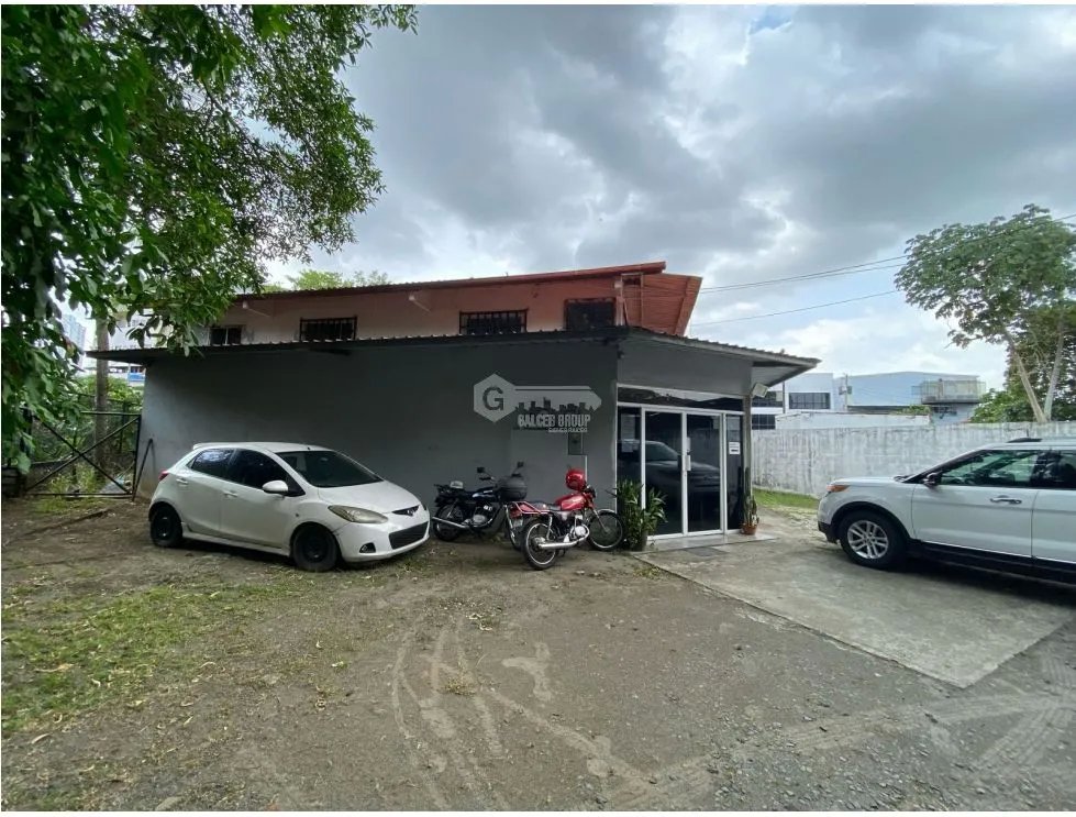 LOCAL COMERCIAL / VIA TRANSISMICA / 576.78M2 / 3 DIVISIONES