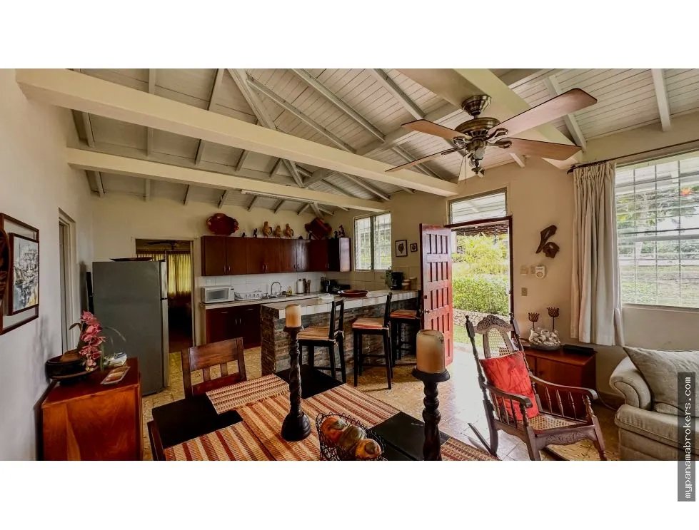 Se vende casa frente al mar en Seacliff, Coclé
