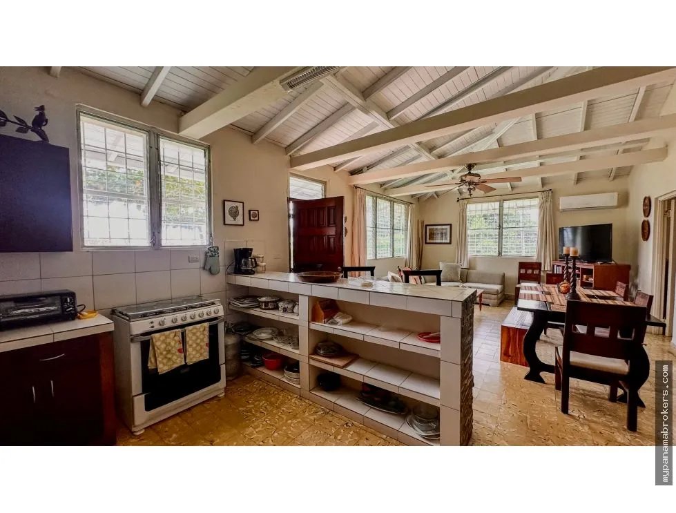 Se vende casa frente al mar en Seacliff, Coclé