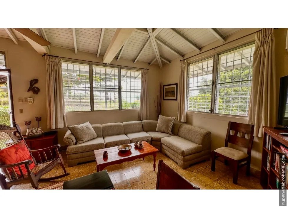 Se vende casa frente al mar en Seacliff, Coclé