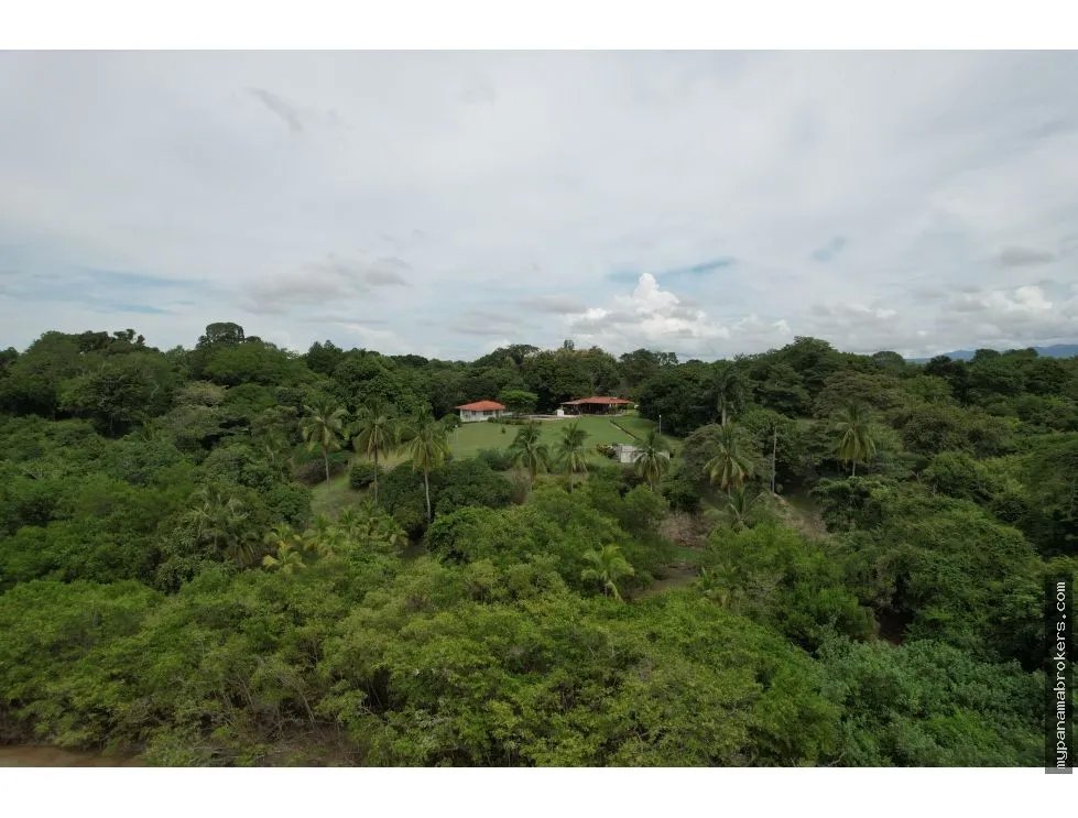 Se vende casa frente al mar en Seacliff, Coclé