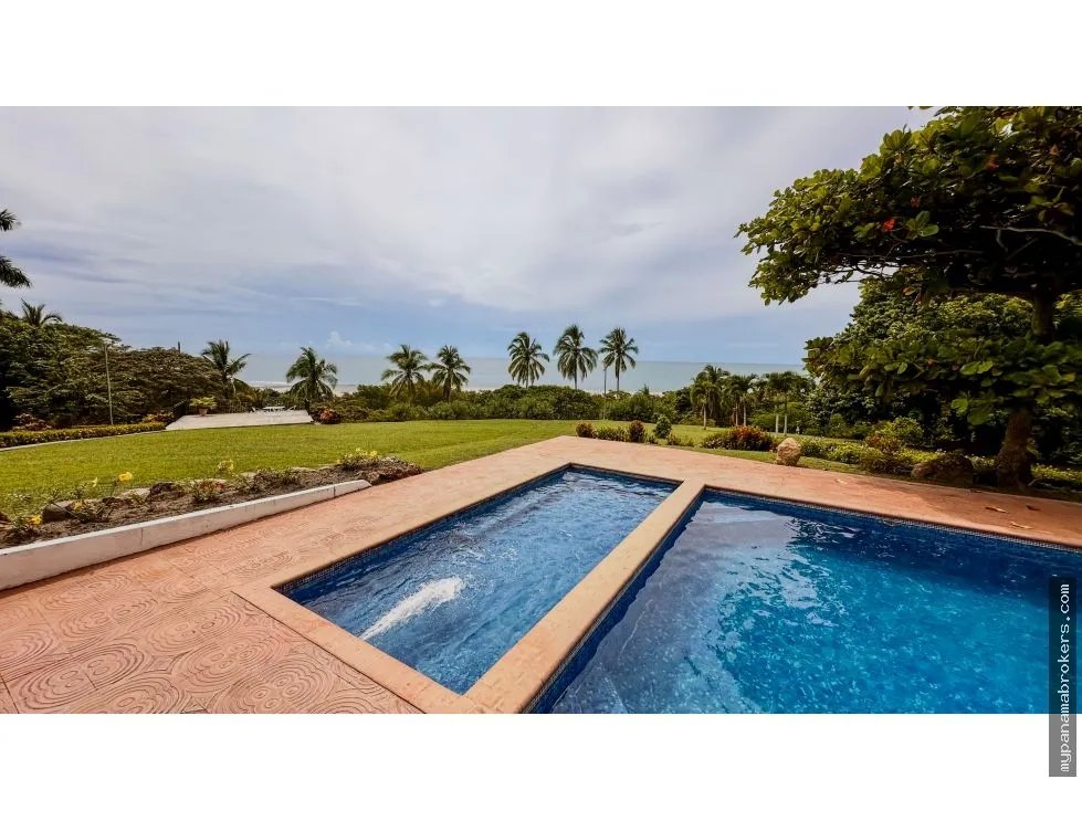 Se vende casa frente al mar en Seacliff, Coclé
