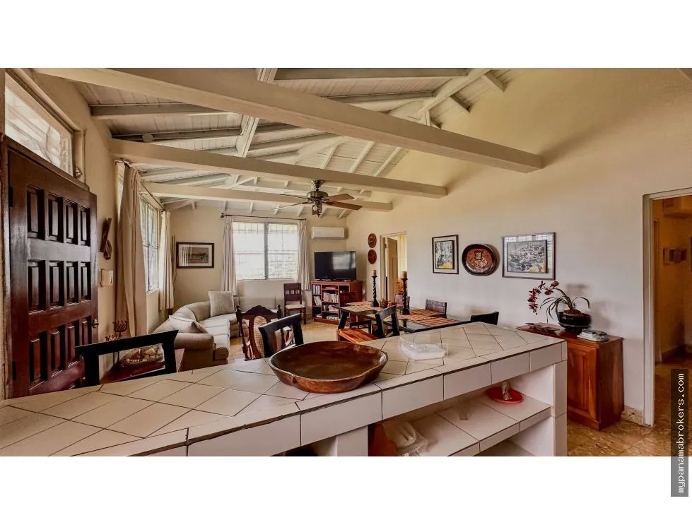 Se vende casa frente al mar en Seacliff, Coclé