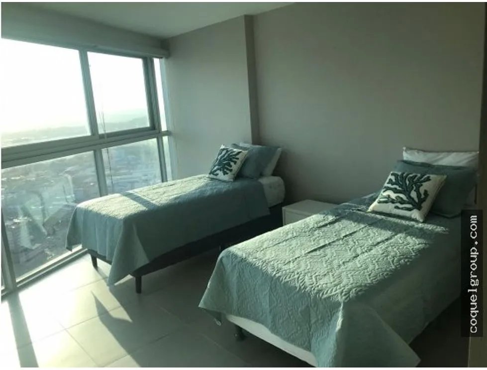 VENDO/ ALQUILO APARTAMENTO AMOBLADO PH YACHT CLUB