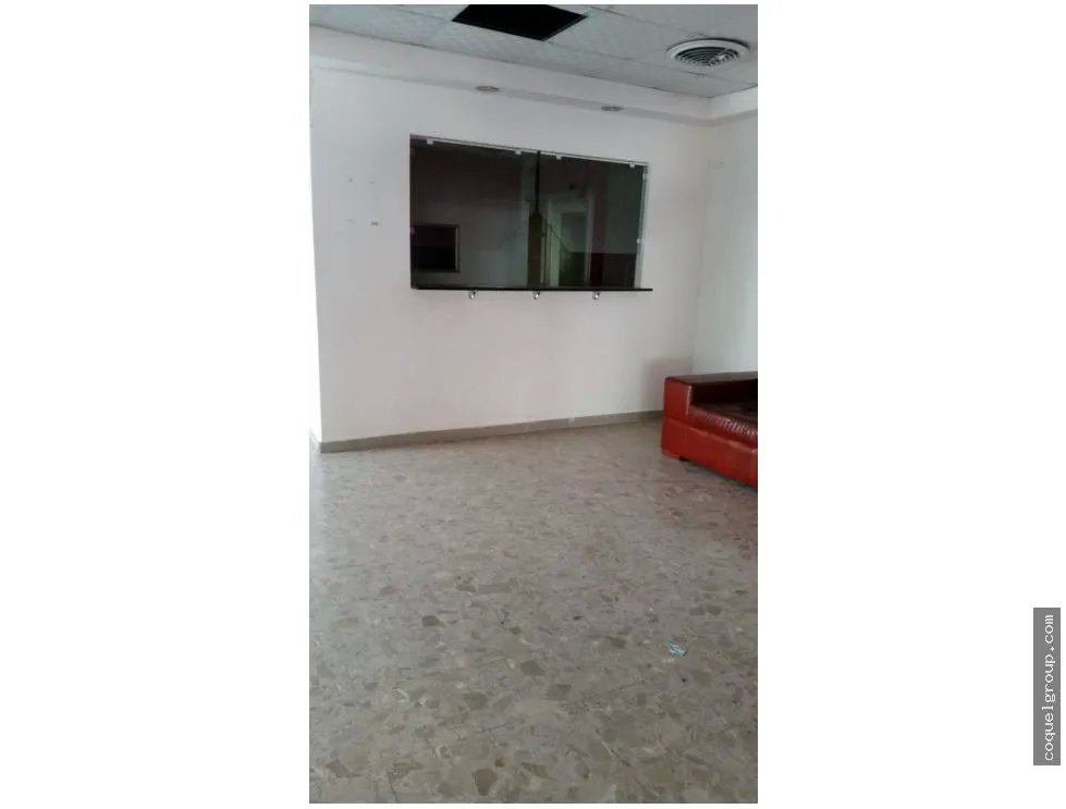 ALQUILO LOCAL COMERCIAL EN OBARRIO PH COMOSA