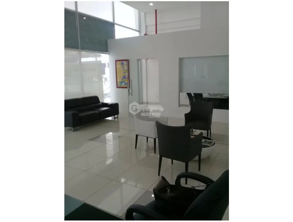 LOCAL / AVE JOSE AGUSTIN ARANGO / 109M2 / PLANTA ALTA / CRYSTAL PLAZA