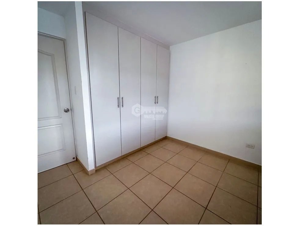 ARRAIJAN / BRISAS DEL GOLF / 395M / 3 HABITACION / 2 PARKING / PATIO