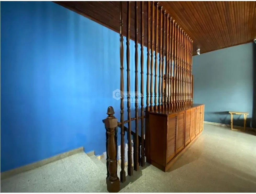 SAN FRANCISCO / CASA COMERCIAL / 500 M2 / 2 NIVELES /  2 BALCONES