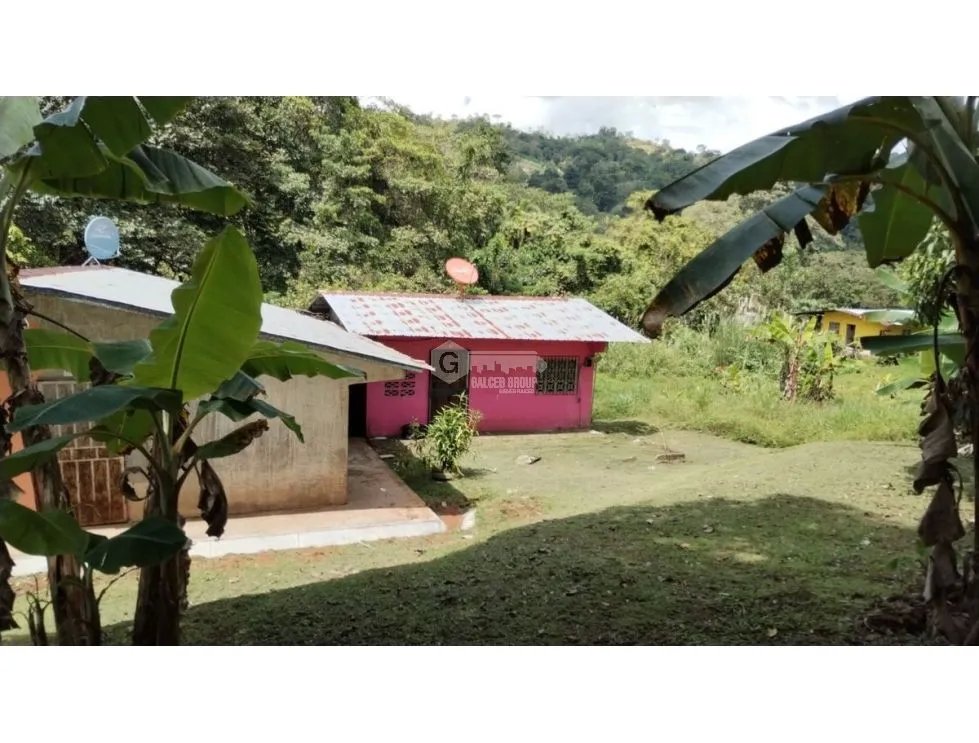 TERRENO / COLON / BUENA VISTA / 16570M / CON 2 CASAS / SOBRE VIA