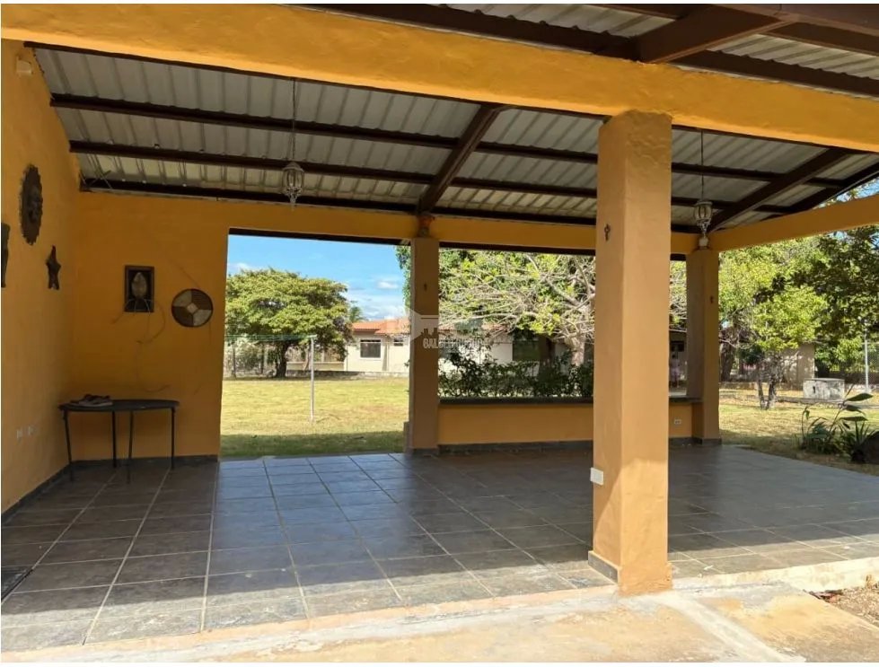 SAN JOSE / SAN CARLOS / CASA CON TERRENO / 3000M / 3 HABITACION