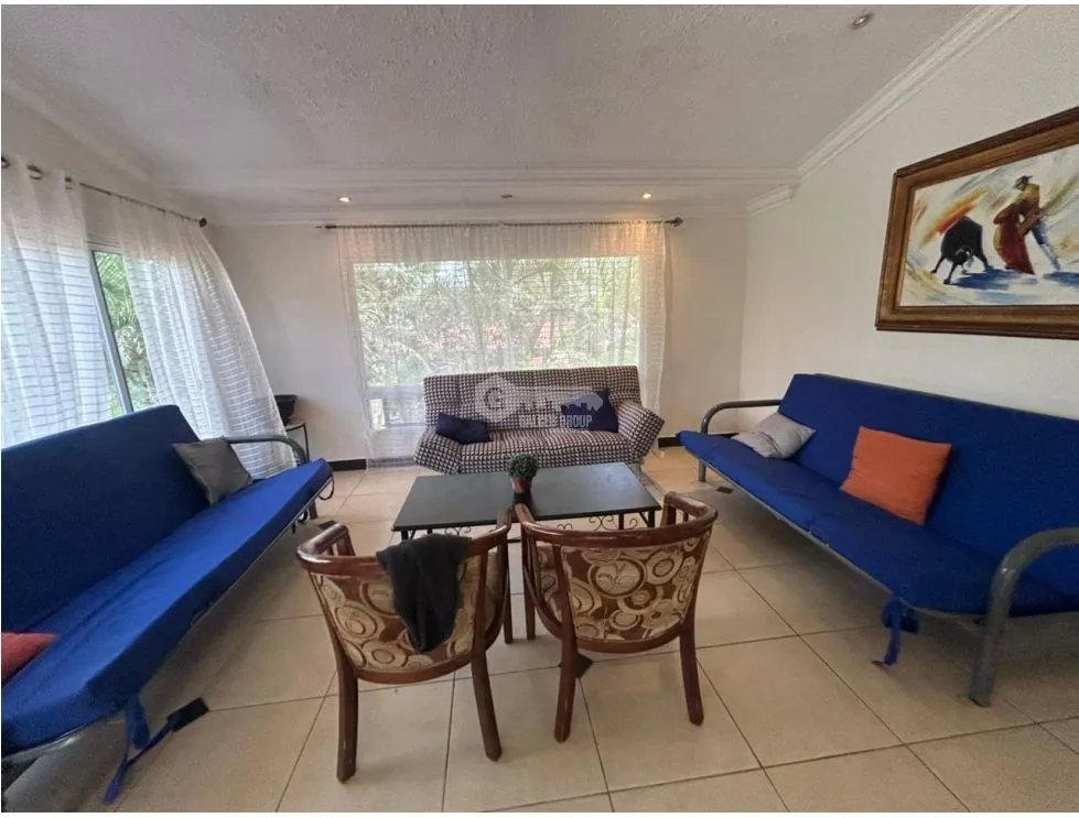 SE VENDE  FINCA CON 4 CABAÑAS Y 2 CASAS EN CERRO AZUL DE 1055M