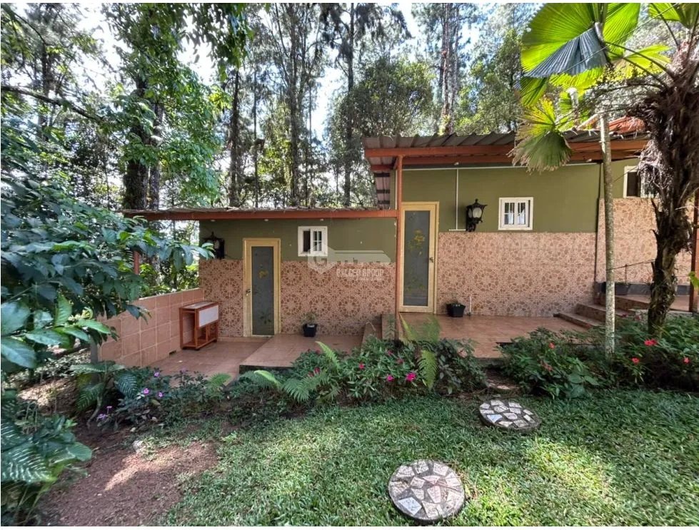 CERRO AZUL / FINCA / 4 CABAÑAS / 2 CASAS / 1055M / CLIMA FRIO