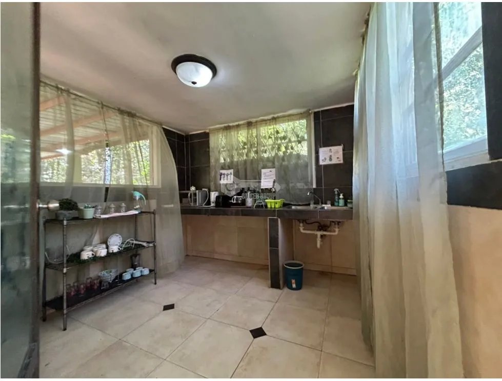 CERRO AZUL / FINCA / 4 CABAÑAS / 2 CASAS / 1055M / CLIMA FRIO