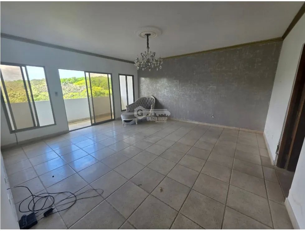 SE VENDE LUJOSA CASA EN DOS MARES 7 HABITACIONES PISCINA Y JACUZZI
