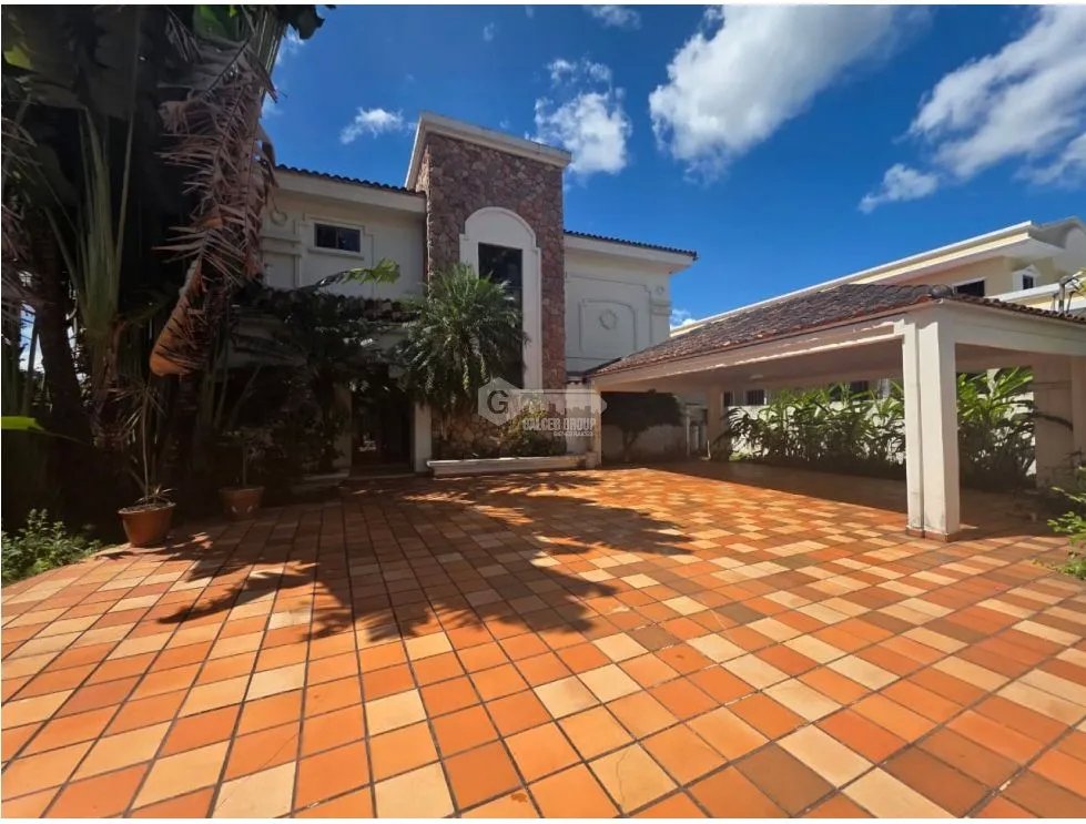 Single Family House for sale in Dos Mares
