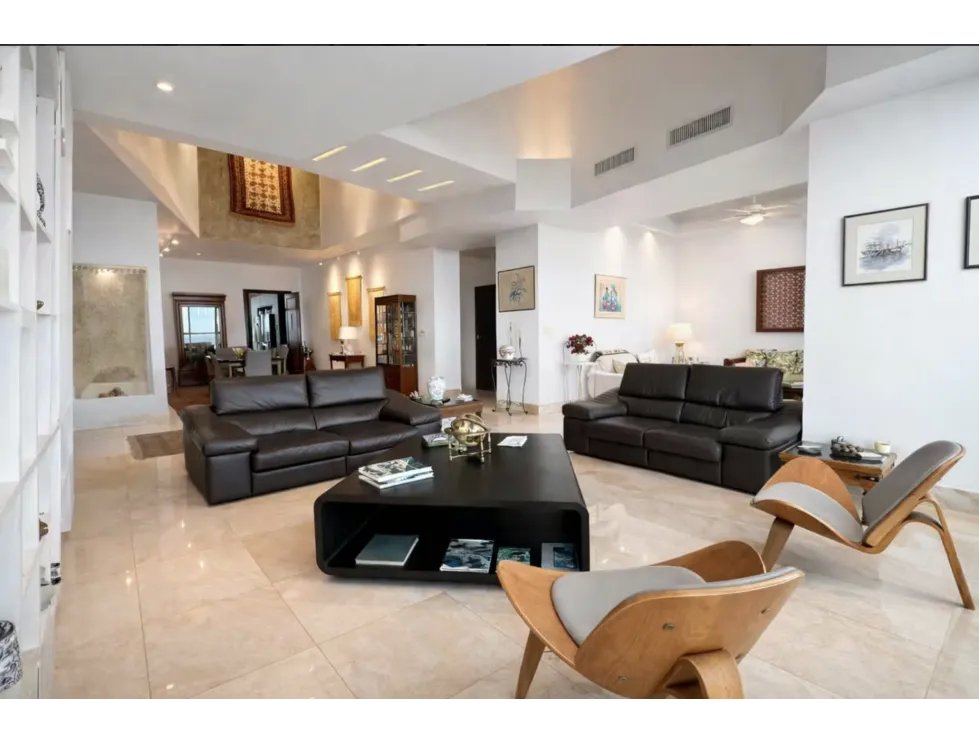COSTA DEL ESTE / PH VITRI / 464M / 4 HABITACIONES / 4 PARKING / BALCON