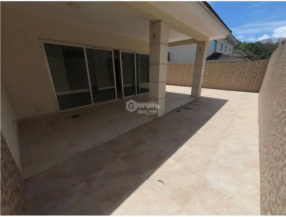 Single Family House for sale in Condado del Rey