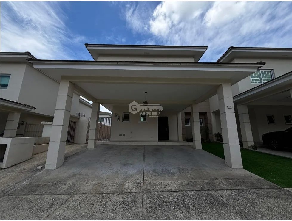 Single Family House for sale in Condado del Rey