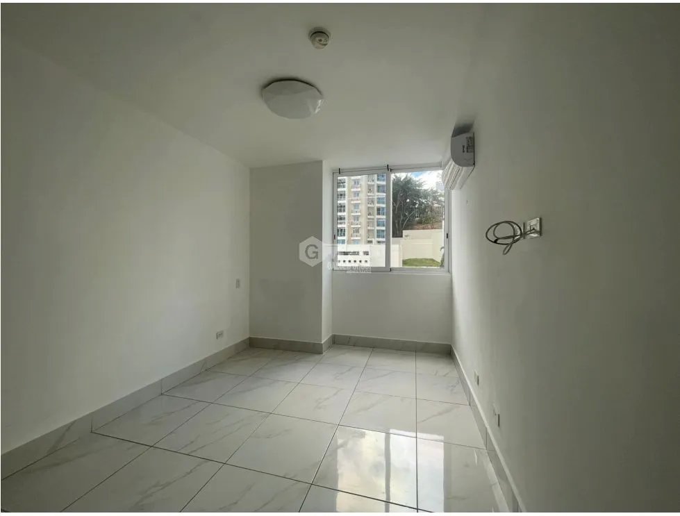 Apartment for sale in Edison Park