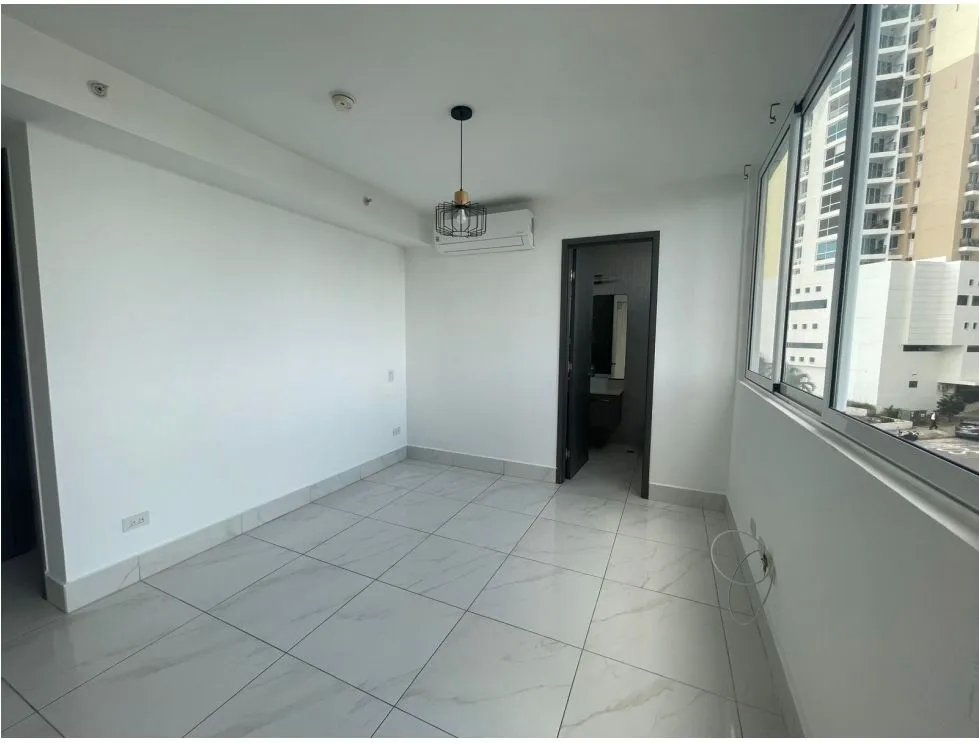 Apartment for sale in Edison Park