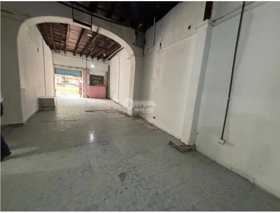 ALQUILER DE LOCAL EN CASCO VIEJO IDEAL PARA BAR RESTAURANTE 120M