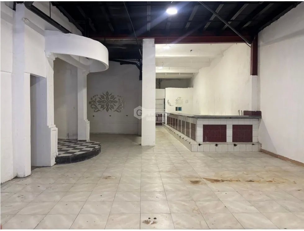 CASCO VIEJO / 210M / ESPACIO AMPLIO CON BARRA / IDEAL PARA DISCOTECA