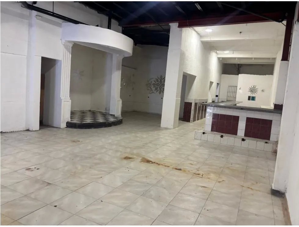 CASCO VIEJO / 210M / ESPACIO AMPLIO CON BARRA / IDEAL PARA DISCOTECA