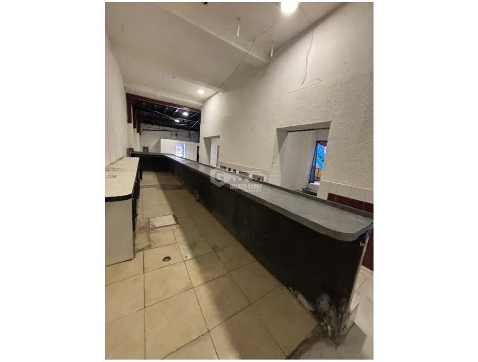CASCO VIEJO / 210M / ESPACIO AMPLIO CON BARRA / IDEAL PARA DISCOTECA