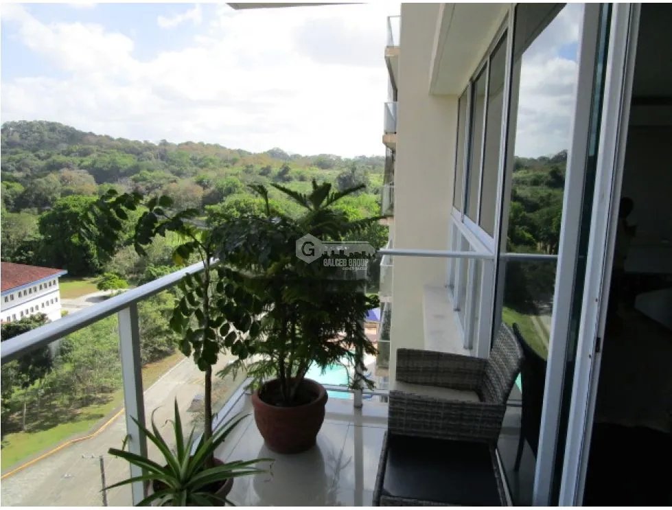 SE VENDE APARTAMENTO EN ALBROOK PH PINE HILLS 3 HABITACION CON BALCON
