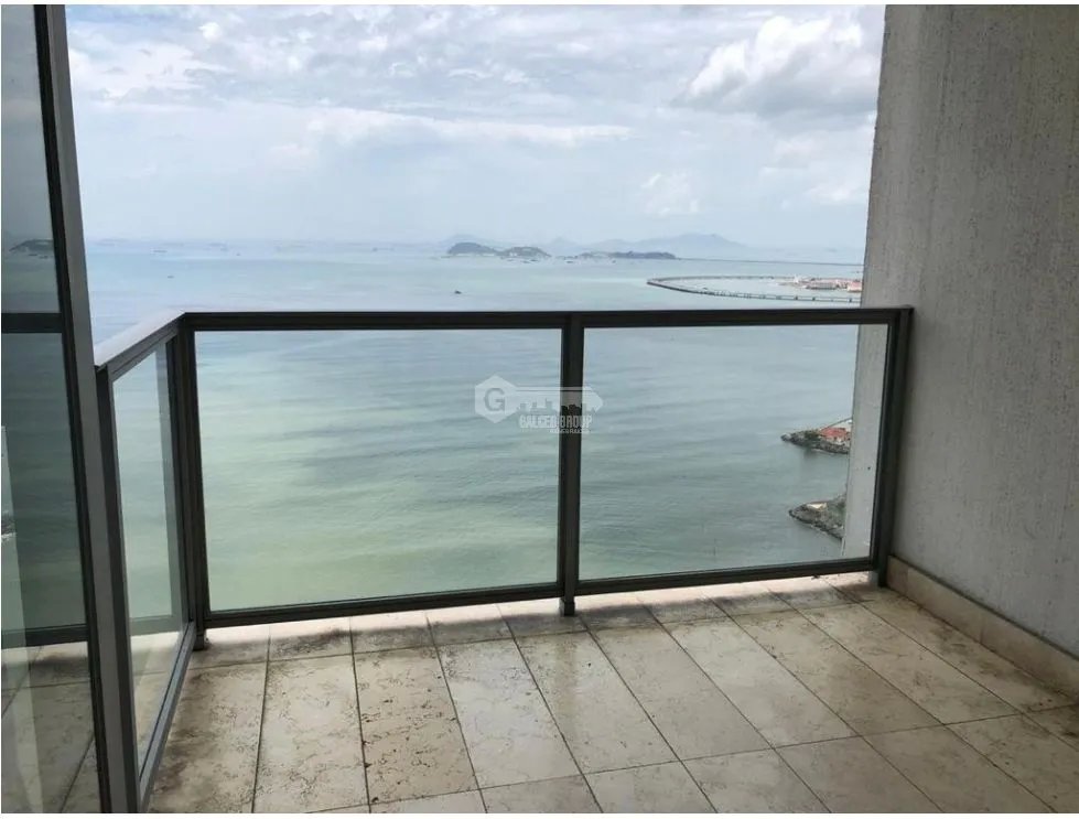 SE VENDE APARTAMENTO EN AVENIDA BALBOA PH YOO TOTALMENTE AMOBLADO