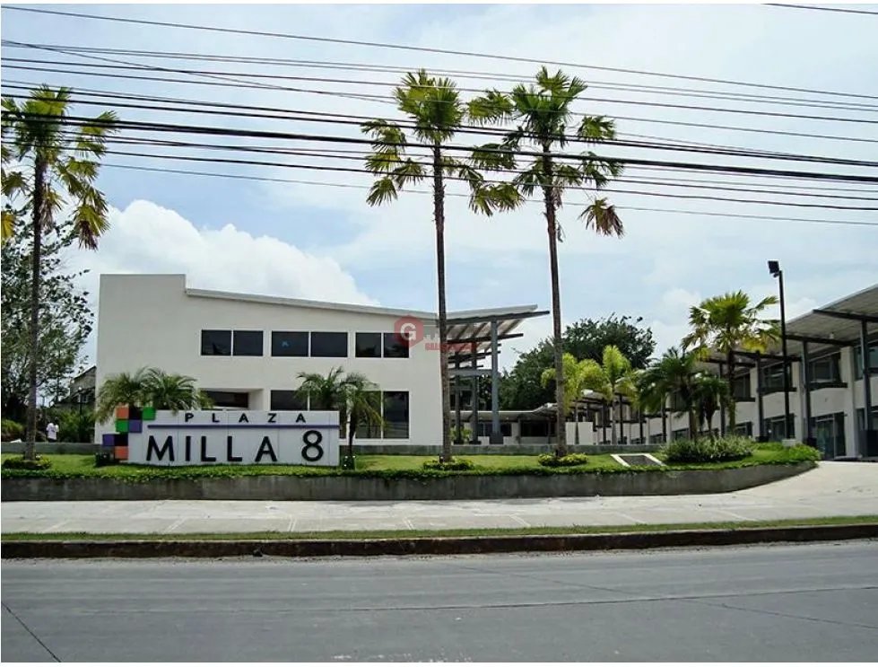LOCAL COMERCIAL / PLAZA MILLA 8 / CON MEZZANINE / 190M / VACIO
