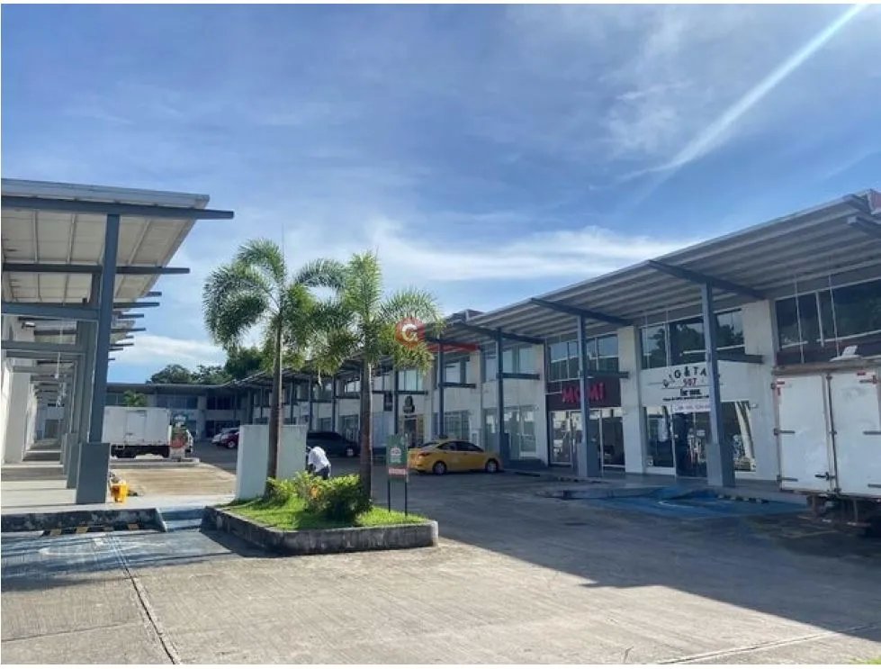 LOCAL COMERCIAL / PLAZA MILLA 8 / CON MEZZANINE / 190M / VACIO