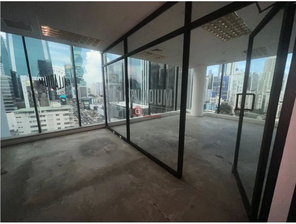 OFICINA / CALLE 50 / PH GLOBAL PLAZA / 500M / CON DIVISIONES