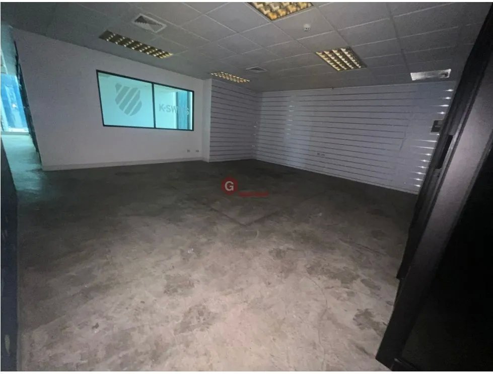OFICINA / CALLE 50 / PH GLOBAL PLAZA / 500M / CON DIVISIONES
