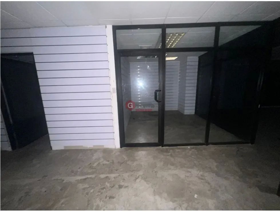 OFICINA / CALLE 50 / PH GLOBAL PLAZA / 500M / CON DIVISIONES