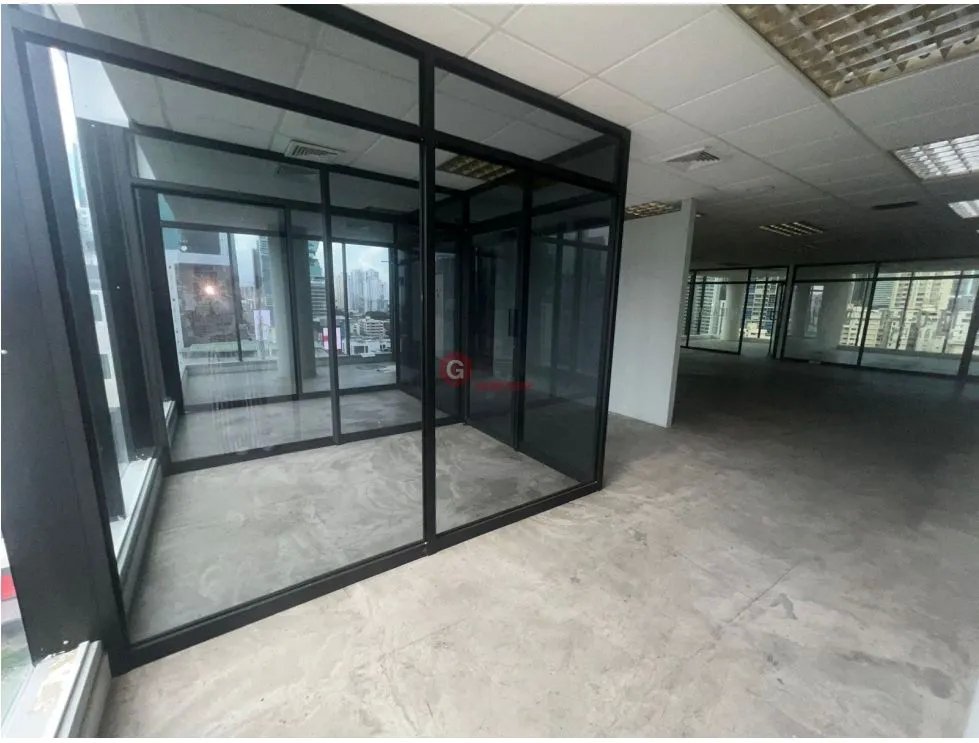 OFICINA / CALLE 50 / PH GLOBAL PLAZA / 500M / CON DIVISIONES