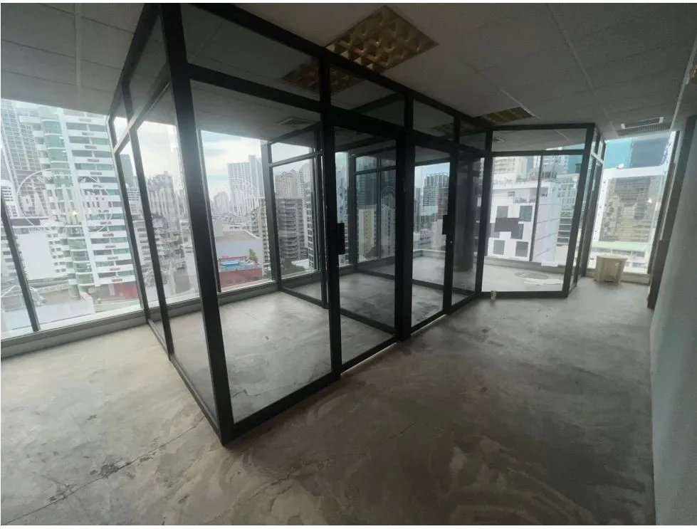 OFICINA / CALLE 50 / PH GLOBAL PLAZA / 500M / CON DIVISIONES