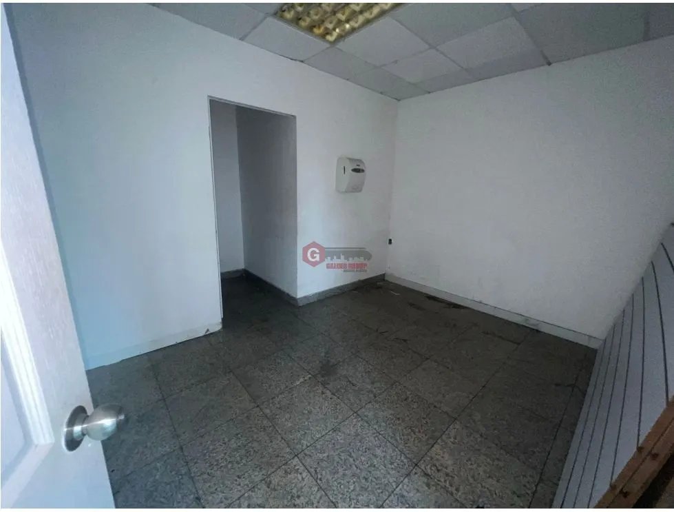 OFICINA / CALLE 50 / PH GLOBAL PLAZA / 500M / CON DIVISIONES