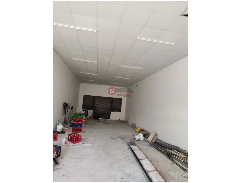 LOCAL / SOBRE VIA PRINCIPAL / CIUDAD BOLIVAR / 95M / PISO BAJO / VACIO